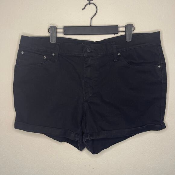 Levi’s Mid Length Shorts Rolled Hem Black Women’s 4” Denim Shorts - Size 34 - Picture 1 of 5